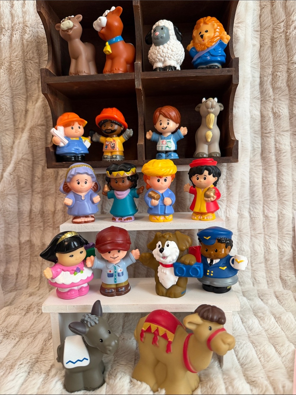 Fisher-Price Little People Colorful Farm Friends Set - Multi-Color
